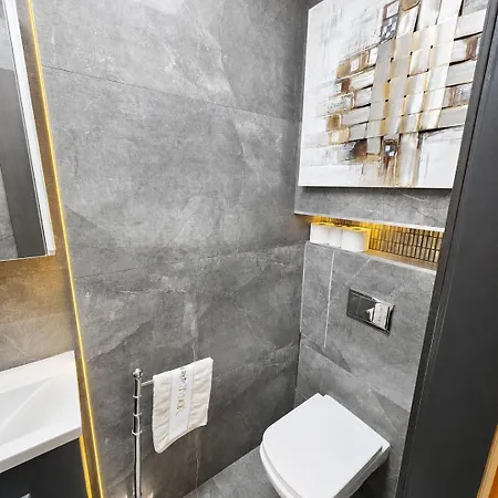 Monar Center Free Parking Apartmán *