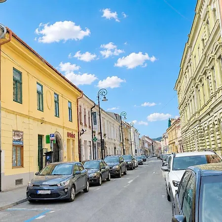 Monar Center Free Parking