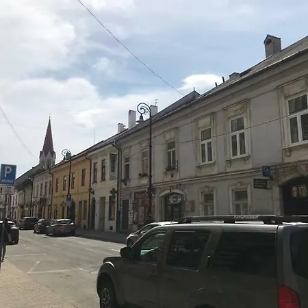 Monar Center Free Parking